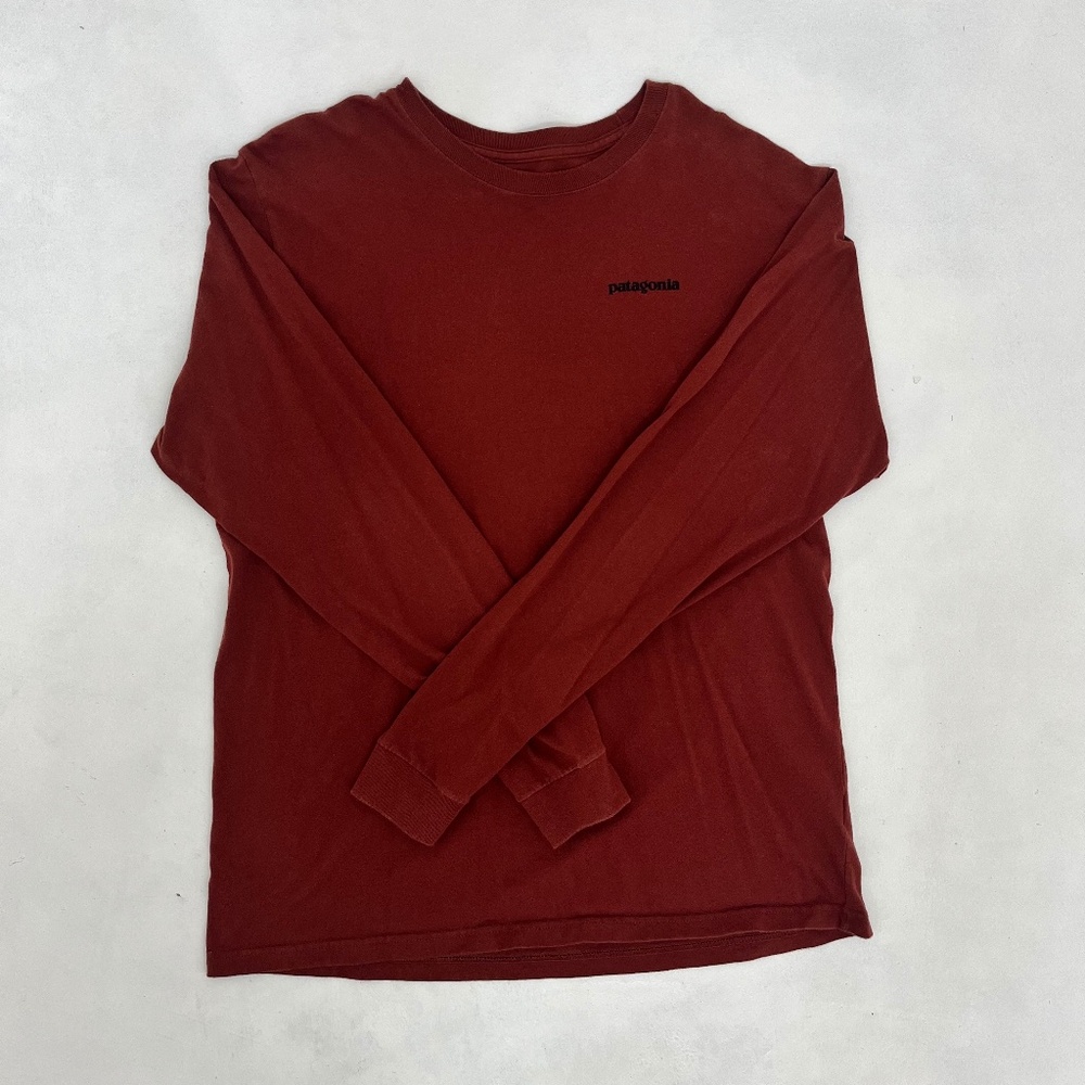 Patagonia Mens Size Large T-Shirt Burgundy Red Long Sleeve Logo Regular Fit